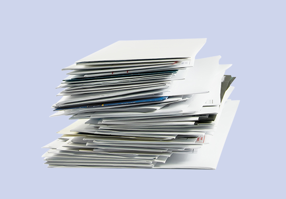 Une pile de lettres - Entreprises