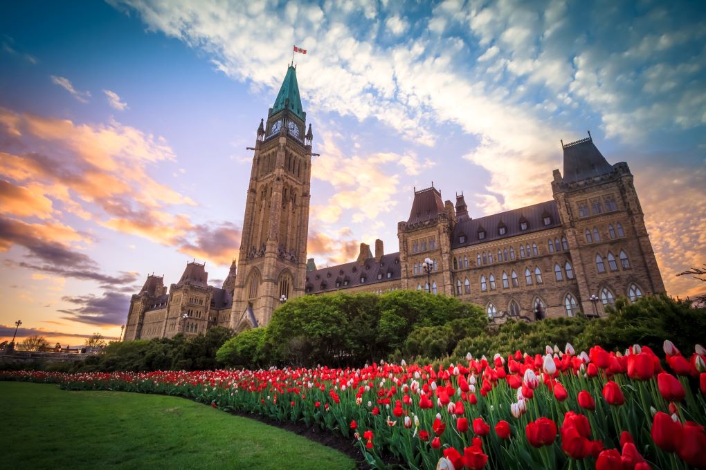 Photographie du Parlement du Canada pour un article sur le budget fédéral